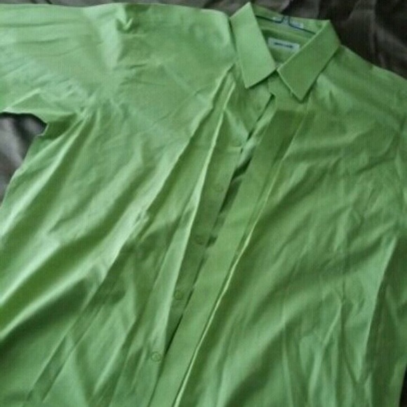 Button up - Picture 2 of 2